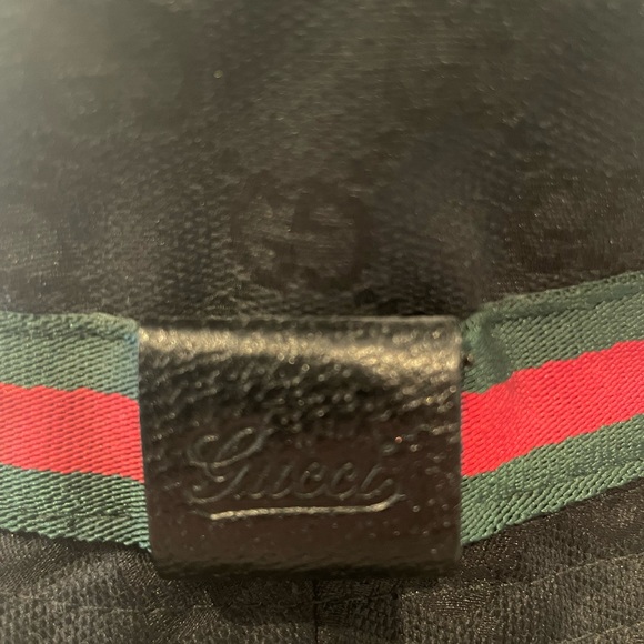100% Authentic Gucci bucket hat - Picture 3 of 4